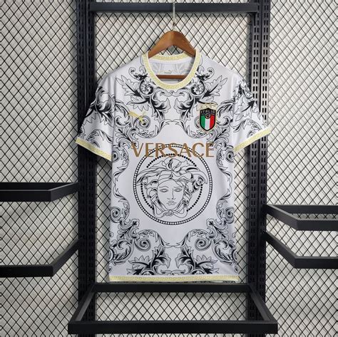 Italy 23/24 Versace Edition Kit – Fan Version 